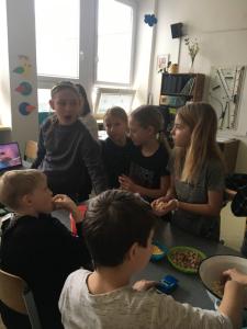 02408F94-BEB2-4309-BF75-C36E43C5B64B